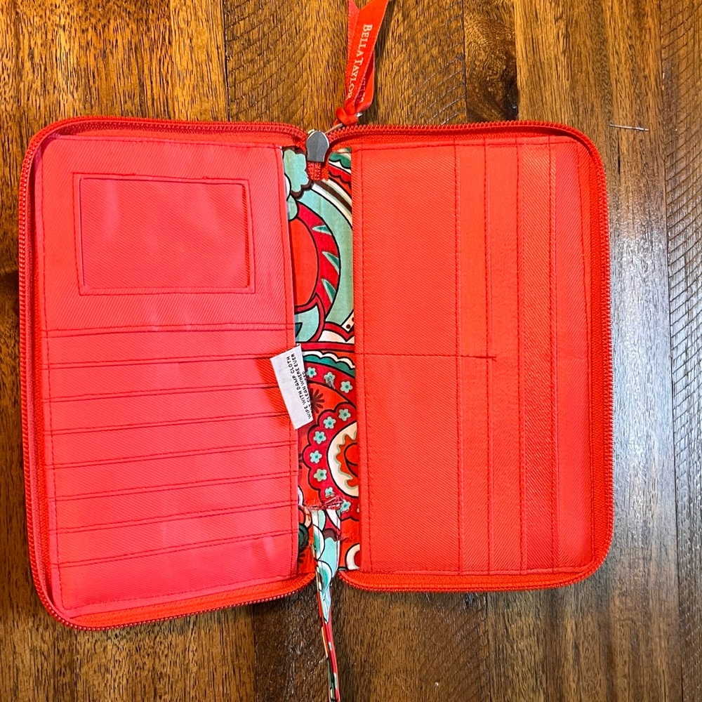 Bella Taylor Vibrant Red, Blue and Green Wristlet - Picture 4 of 5